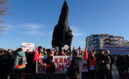 Çanakkale Belediye Başkanı Aday Adayı İrfan Mutluay, Muharrem Erkek’in atama olarak aday gösterilmesine tepki gösterdi