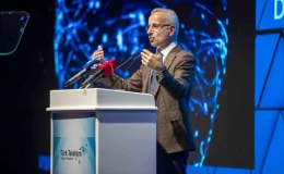 Bakan Uraloğlu: “19,5 milyonu sabit, 74,8 milyonu mobil olmak üzere 94,3 milyon geniş bant internet abone sayısına ulaştık”