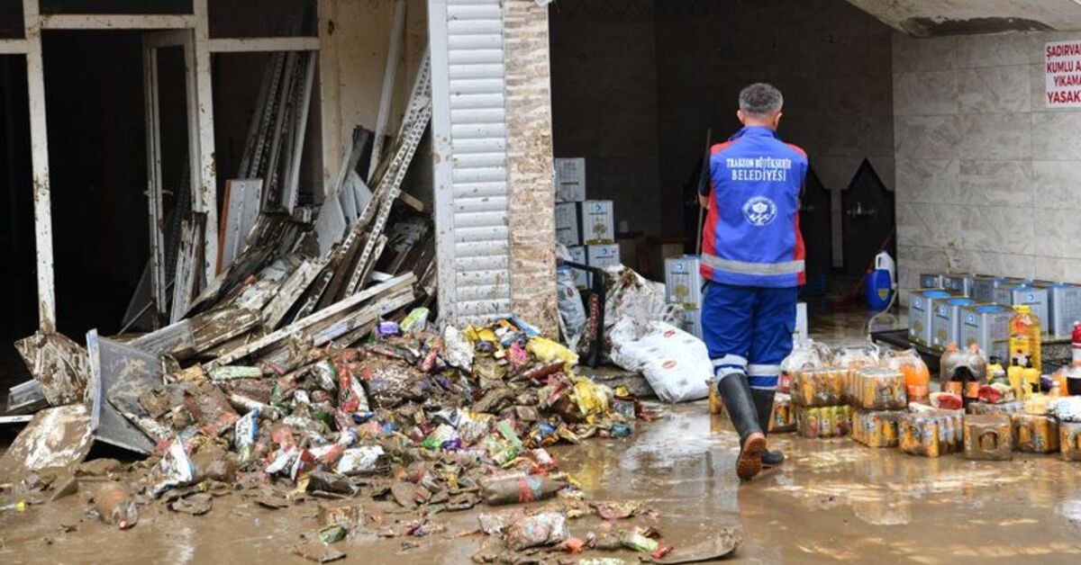 Trabzon’daki sel ve heyelanların izleri siliniyor