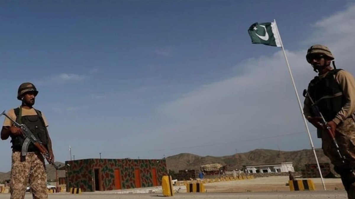 İran’ın Pakistan sınırında terör saldırısı: 10 sınır muhafızı öldü