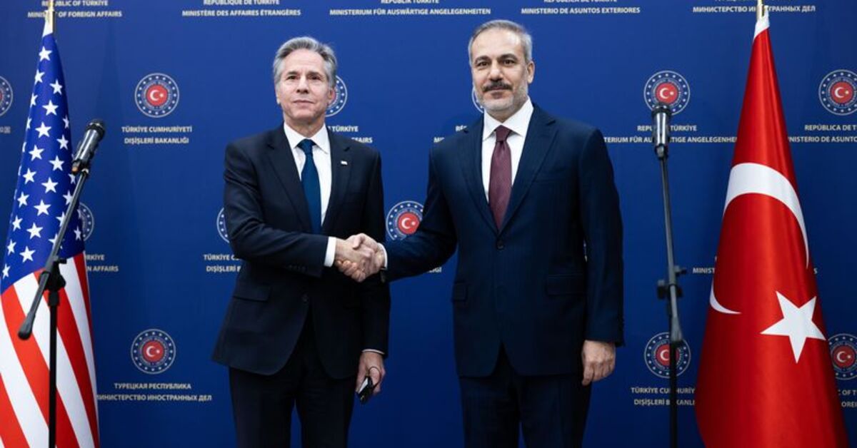 Bakan Fidan Blinken’a YPG’ye izin verilmeyeceğini bildirdi