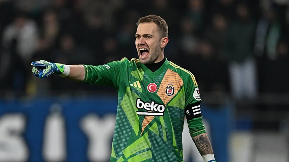 Beşiktaş’ta Mert Günok ile uzatılıyor!