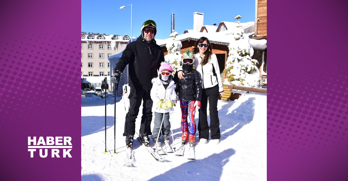 Engin Altan Düzyatan, ailesiyle Uludağ’da
