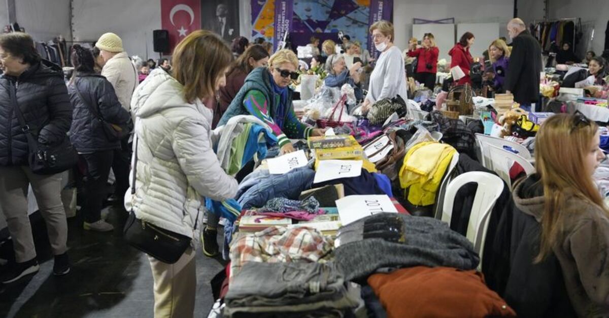 Kartallı kadınlardan çevre dostu alışveriş etkinliği: Atma, Sat! 2. El Pazarı