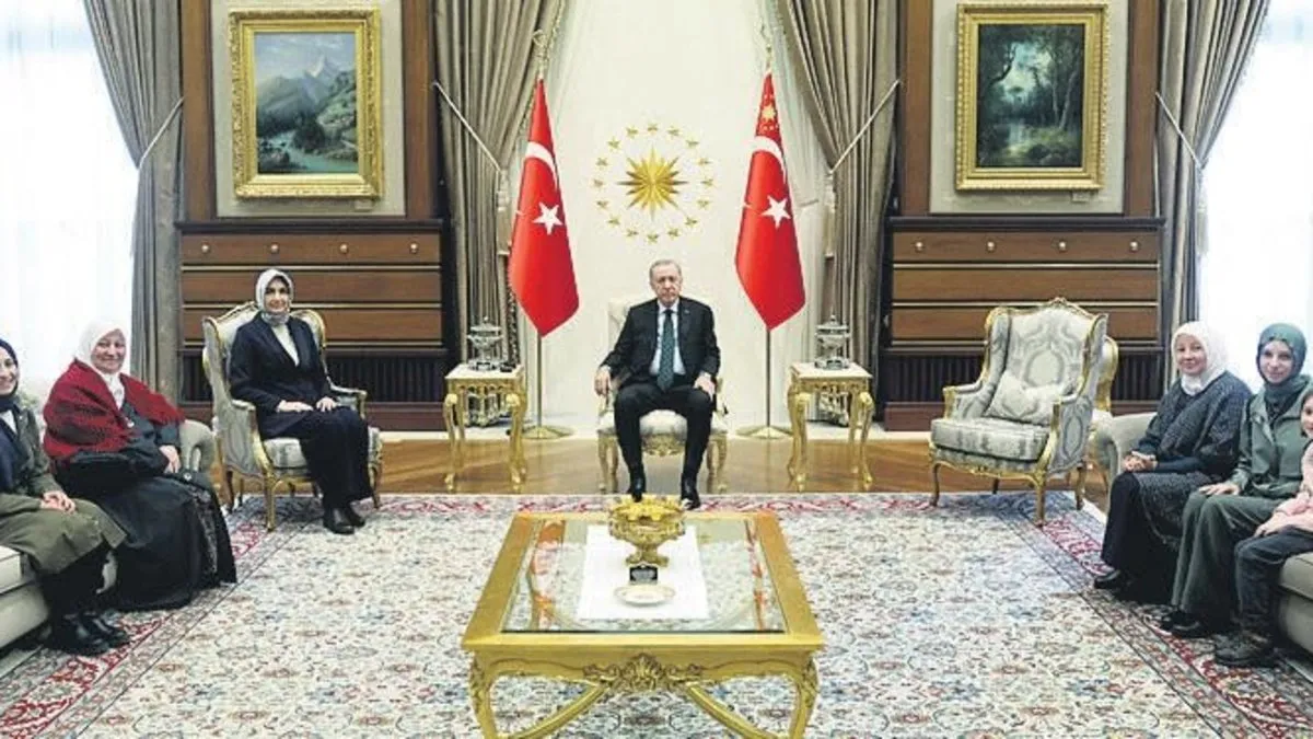 Sultan Bayat ve ailesi Beştepe’ye konuk oldu