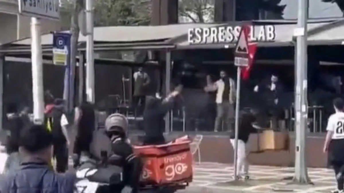 CHP Genel Başkanı Özgür Özel hedef göstermişti! CHP’liler Espressolab’a saldırdı